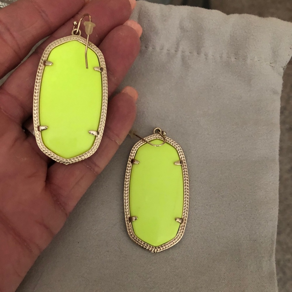 Kendra Scott Danielles in Neon Yellow